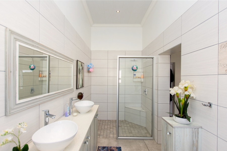 4 Bedroom Property for Sale in Dwarskersbos Western Cape